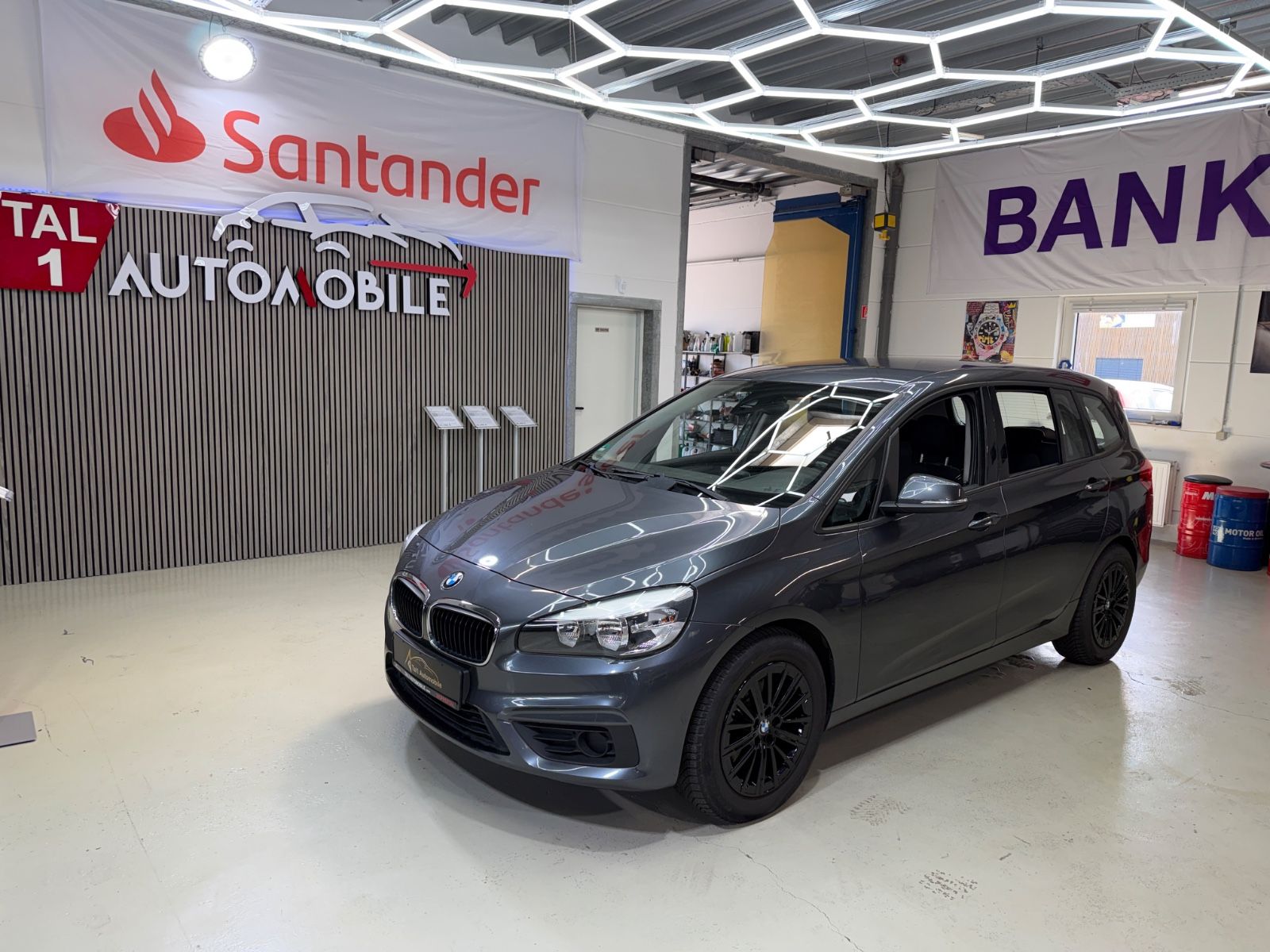 BMW 218