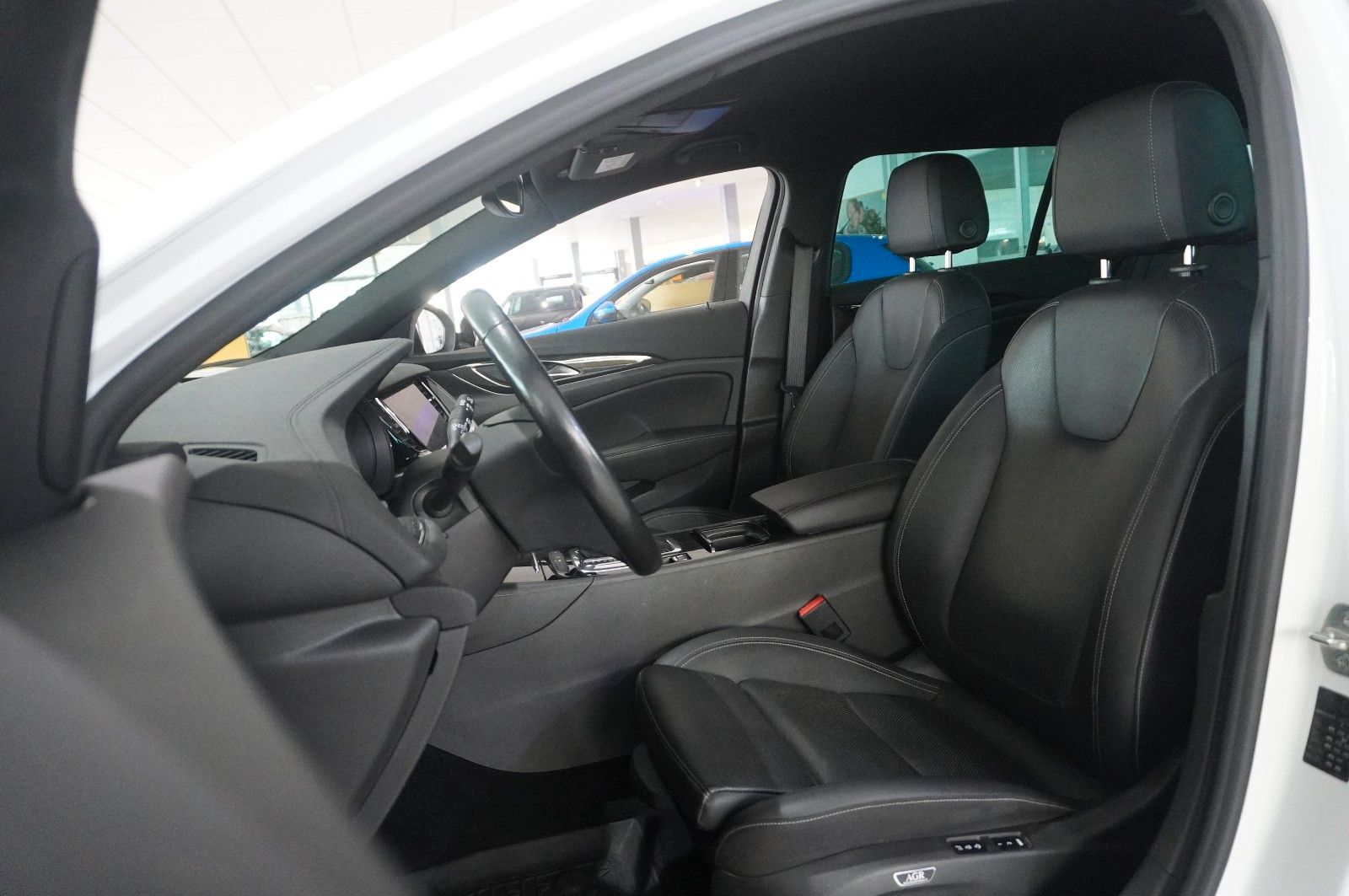Fahrzeugabbildung Opel Insignia B ST 2.0D BUSINESS NAVI/LED/KAMERA/AHK