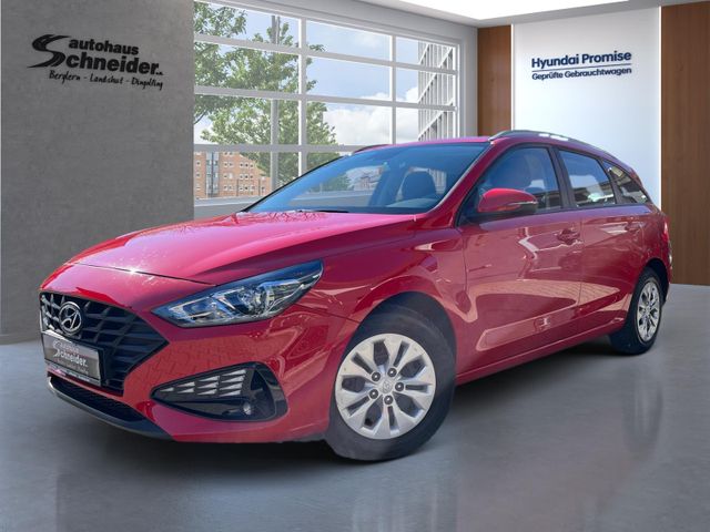 Hyundai i30cw 1.5 Pure KLIMA/ PDC/ RADIO/ USB/ BLUETOOTH