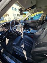 BMW 520i Touring, 184 PS, Baujahr 2018 - BMW 5er Reihe Gebrauchtwagen in Frankfurt