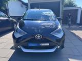 Toyota Aygo 1.0 X-Play Team Deutschland - Toyota mit Benzin-Antrieb: Cabrio