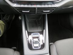 SKODA Octavia Combi 2.0 TDI Sportline DSG LED Navi SKODA Octavia Combi 2.0 TDI Sportline DSG LED Navi