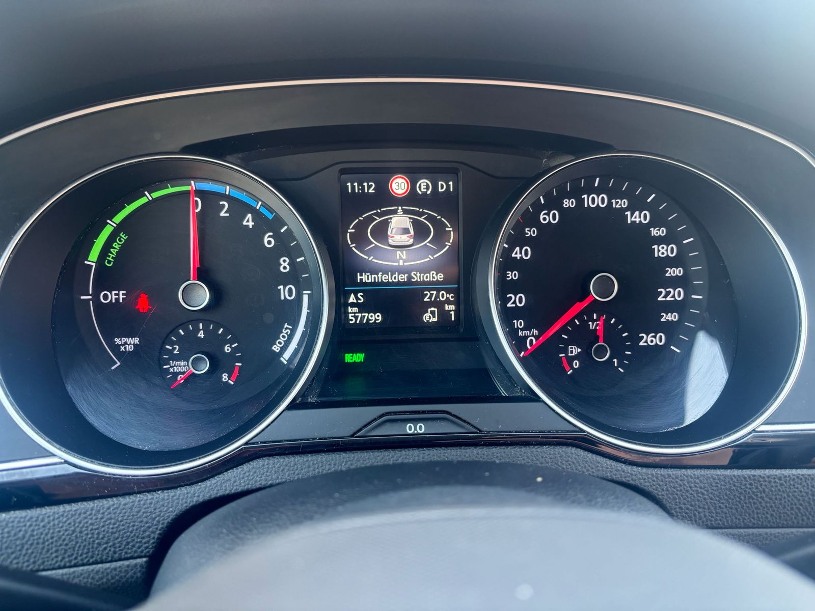 Fahrzeugabbildung Volkswagen Passat Var. 1.4 GTE-NAV-LED-KAMERA-ACC-APPS-SHZ-