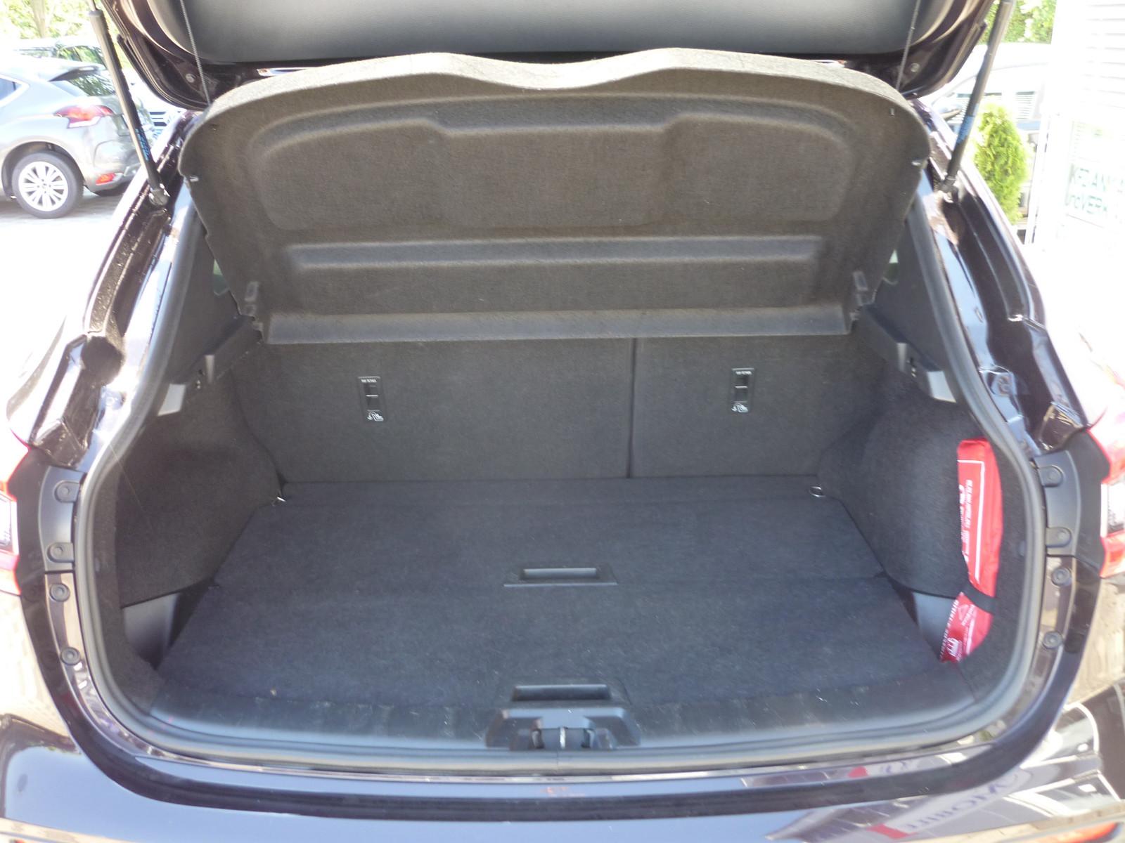 Nissan Qashqai Tekna+ Pano Kam Navi LED SH ...