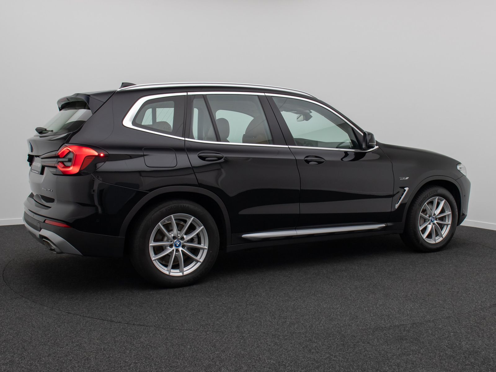 Fahrzeugabbildung BMW X3 xD30e Kamera DAB Sportsitz AHK Leder 18Zoll