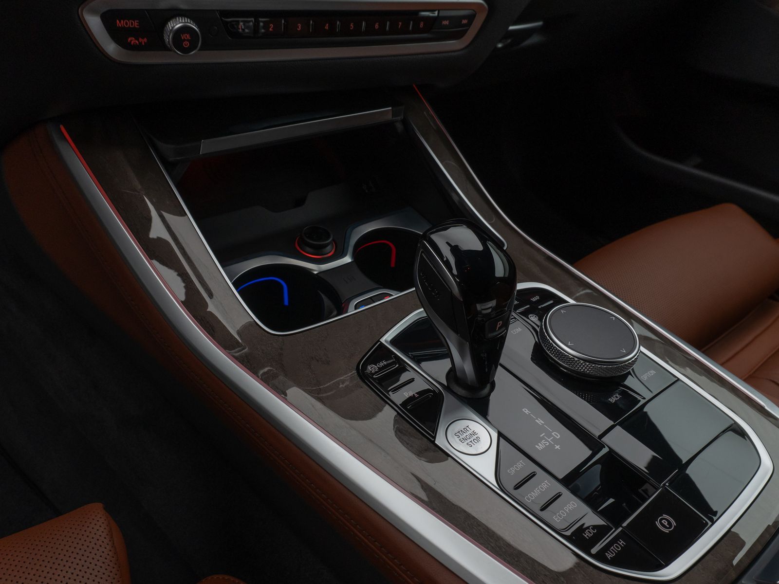 Fahrzeugabbildung BMW X5 xD30d M Sport Kamera Laser HUD DAB HiFi AHK