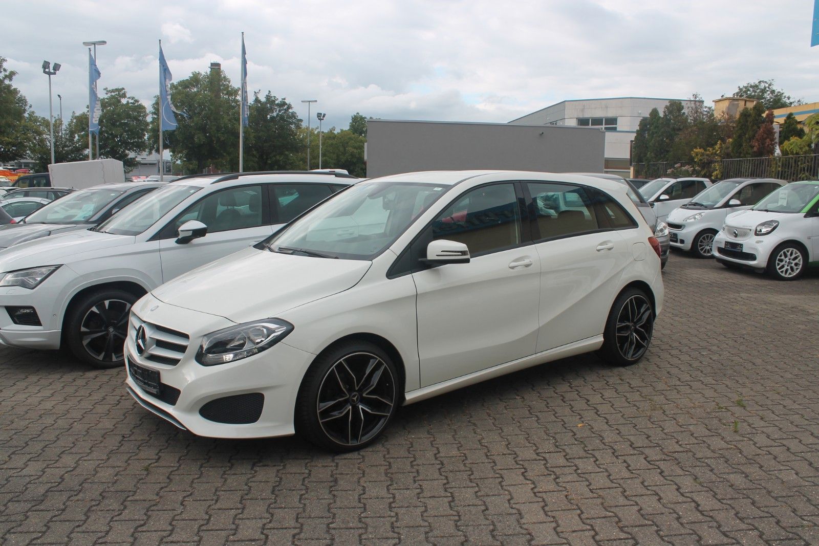 MERCEDES-BENZ B 180 BE*neuer 19"Alu-Allwetterradsatz*RÜKA*