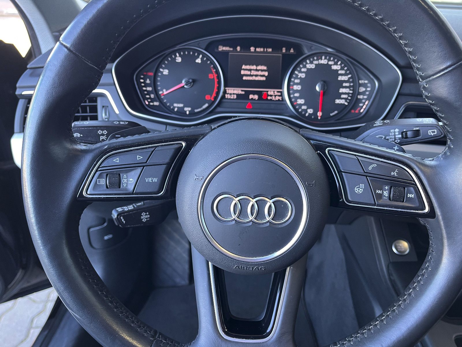 Fahrzeugabbildung Audi A4 Avant 35 TDI Automatik