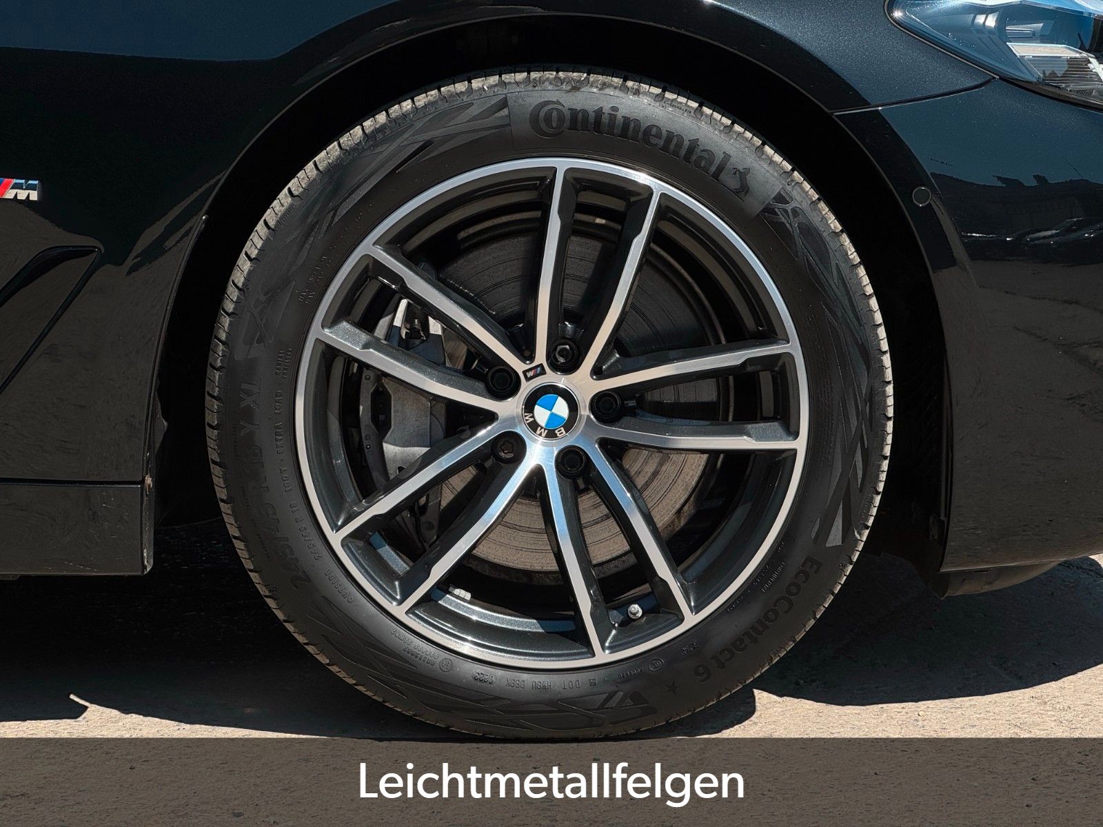 Fahrzeugabbildung BMW 530d M Sport Aero Shadow LED CAM Klim-4Z CarPlay