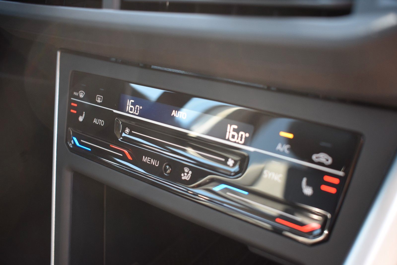 Fahrzeugabbildung Volkswagen Polo VI Goal LED/Tempomat/Carplay/SHZ