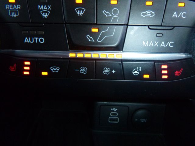 Fahrzeugabbildung Ford Kuga 2.0 EcoBlue MHybrid, Titanium>LED/NAV/KAM<