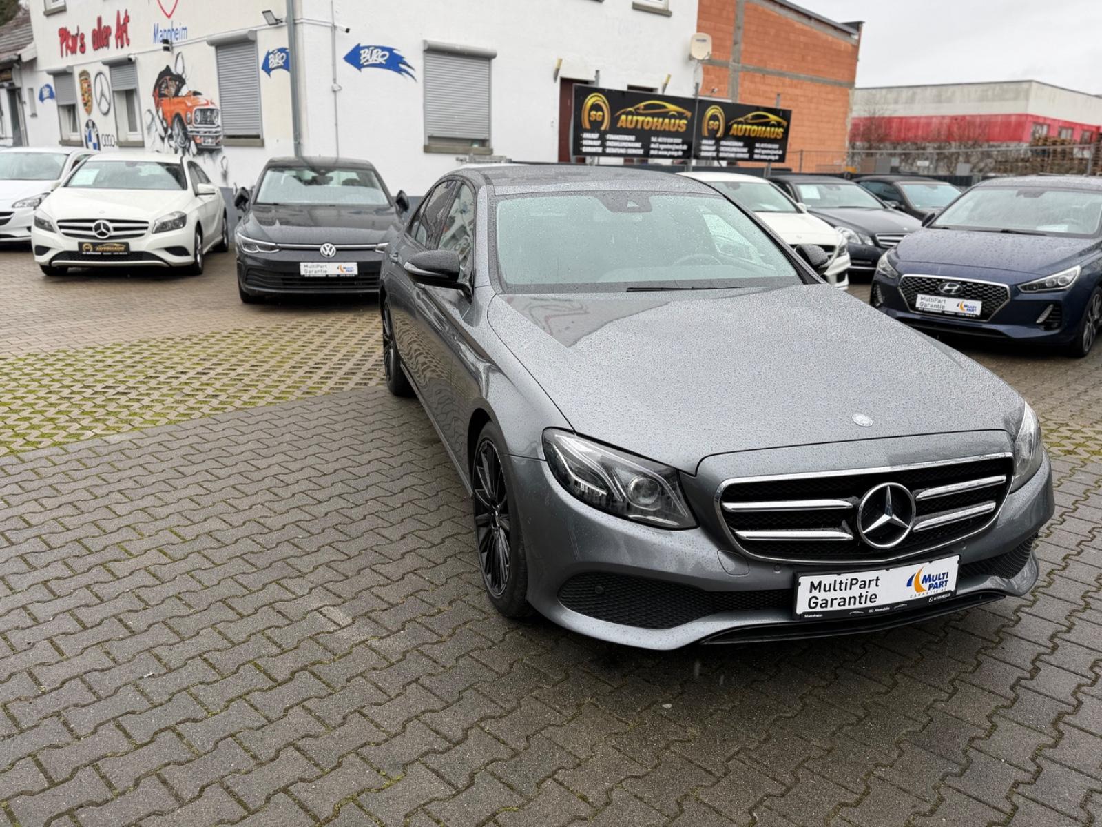 Mercedes-Benz E 220 E Limousine E 220 d