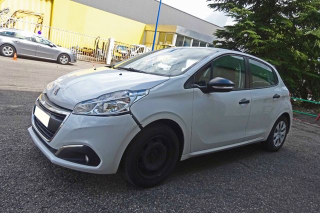 Peugeot 208 STE 5 portes 1,6 HDi 75