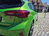 Ford Focus 2,3 ST X Garantie 01/30, Perf.Paket - Ford Focus mit Benzin-Antrieb: Limousine, 2.0