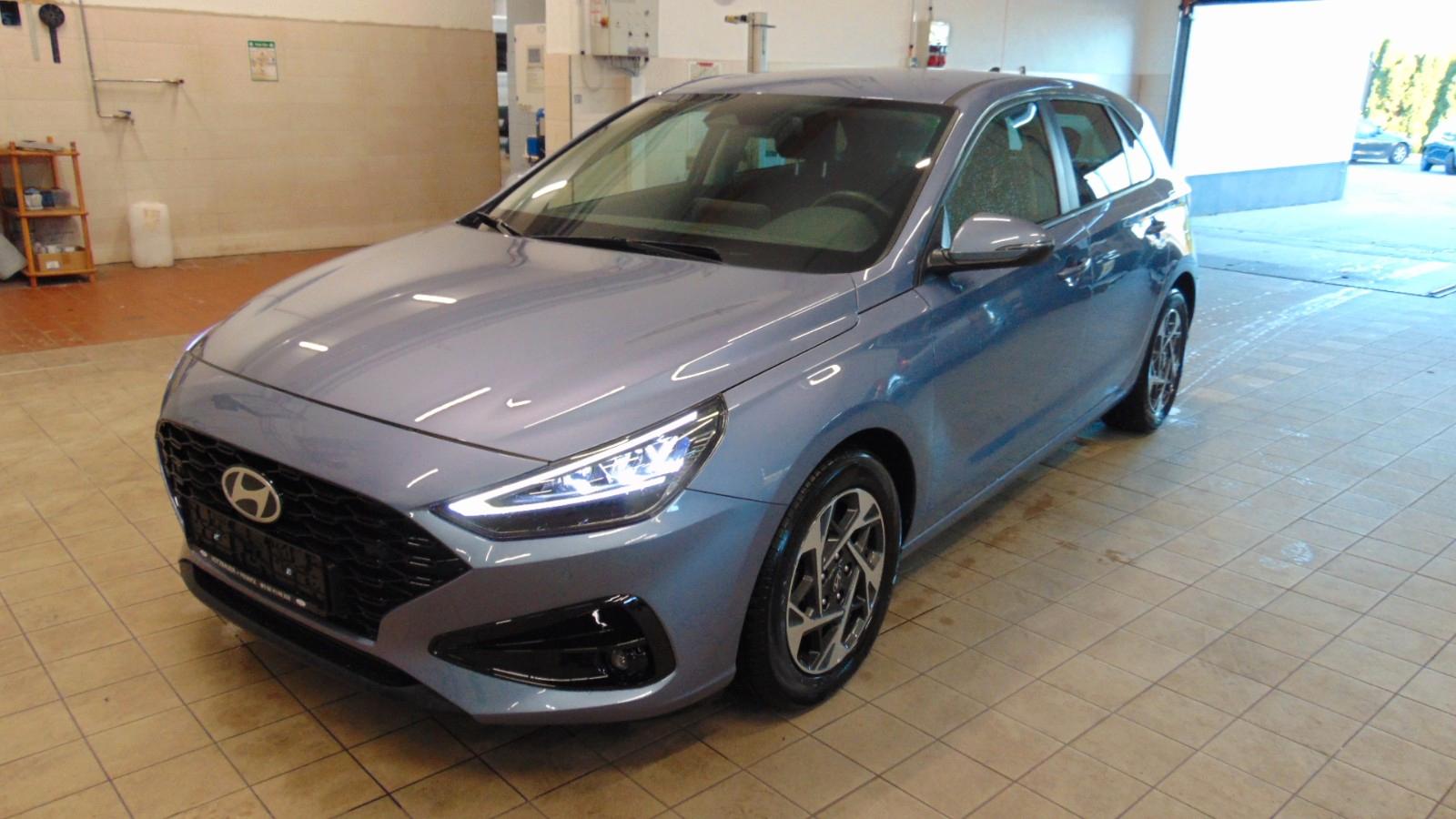 Hyundai i30 HB Family NAVI LED RFK DAB SHZ LK