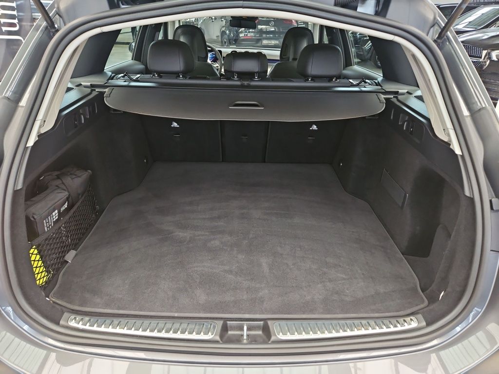 Fahrzeugabbildung Mercedes-Benz C 180 T Avantg. Totwi. Navi LED SHZ Ambie. KAM
