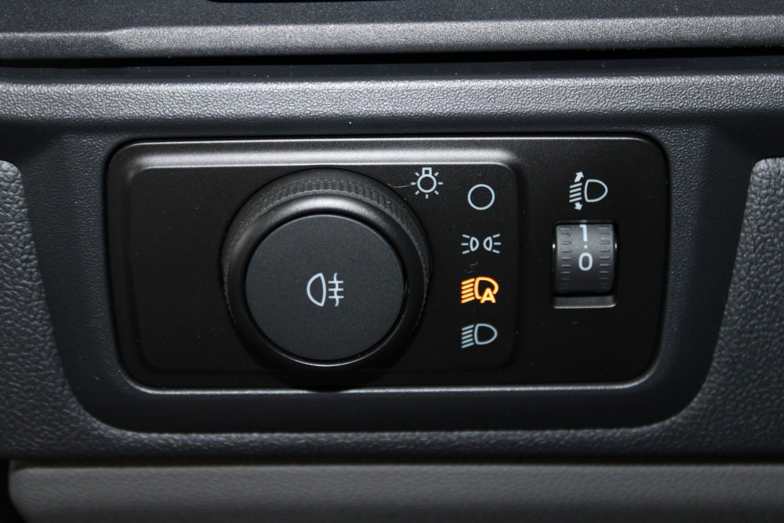 Fahrzeugabbildung Ford Transit Custom Kombi Trend 8-Sitzer GJR SOFORT