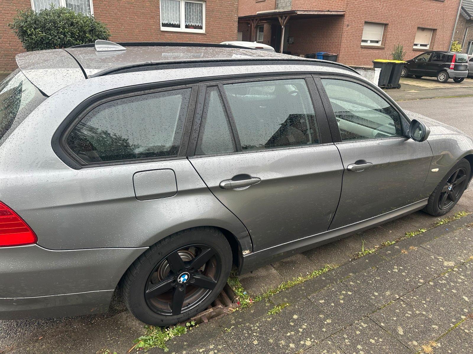 BMW 318 2012 — photo 6