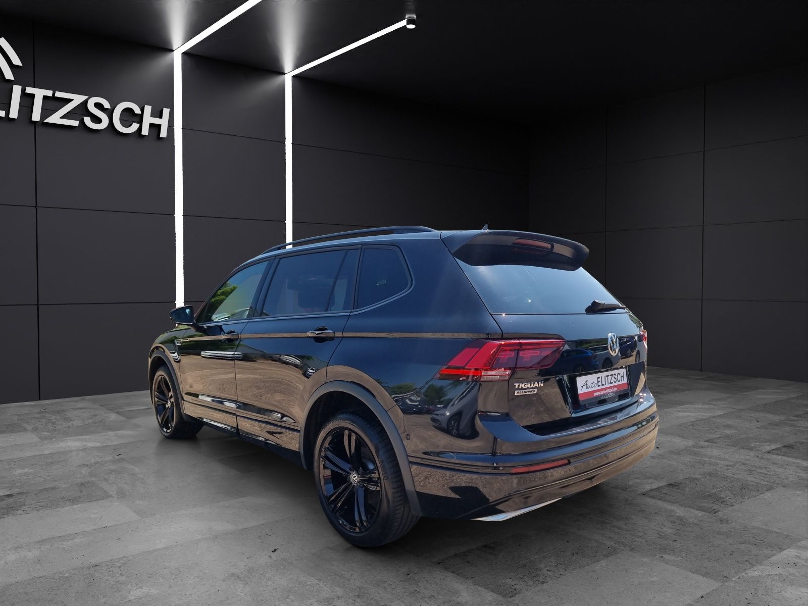 Fahrzeugabbildung Volkswagen Tiguan Allspace Highline 4M TDI DSG LED ACC 19"