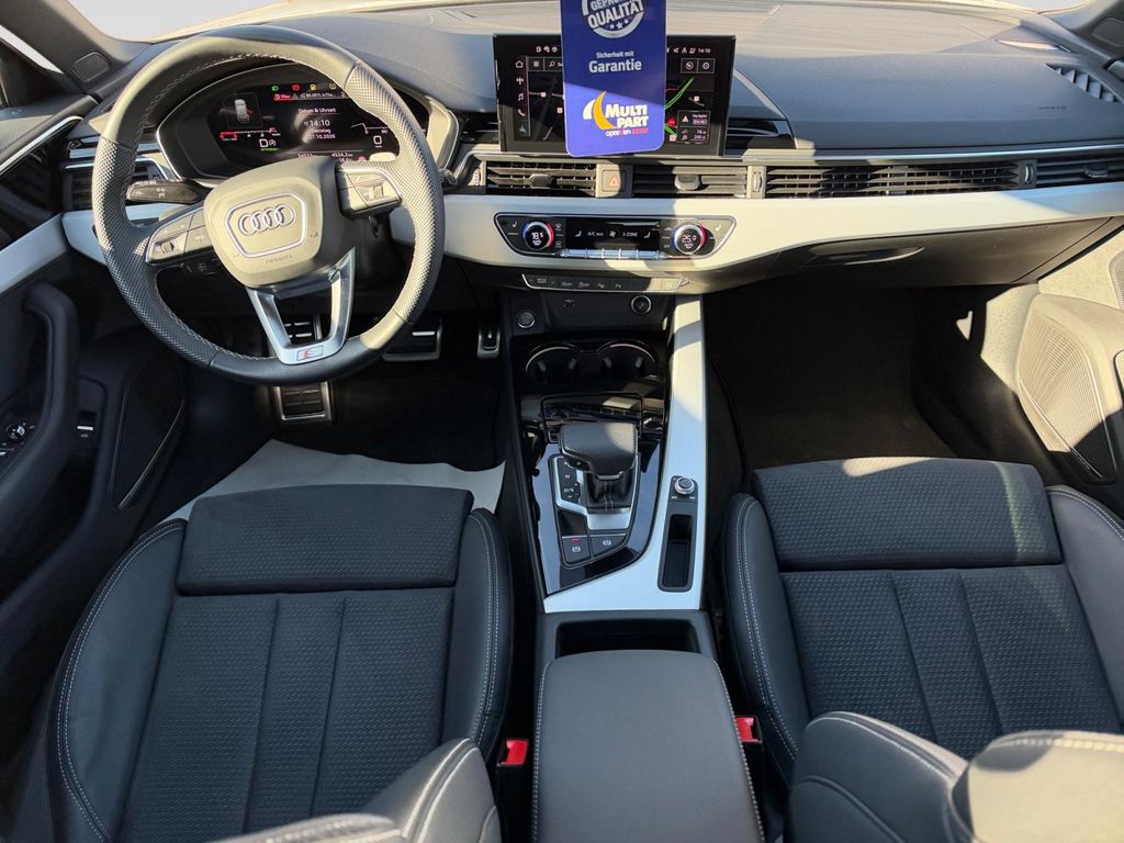AUDI A4 2024