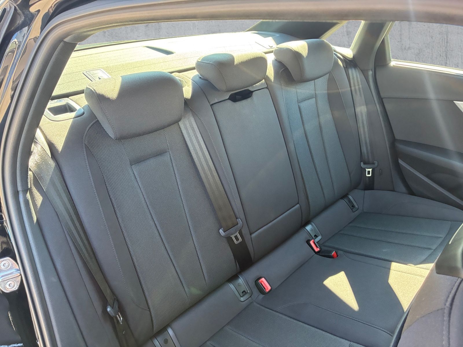 Audi A4 - Bild 16