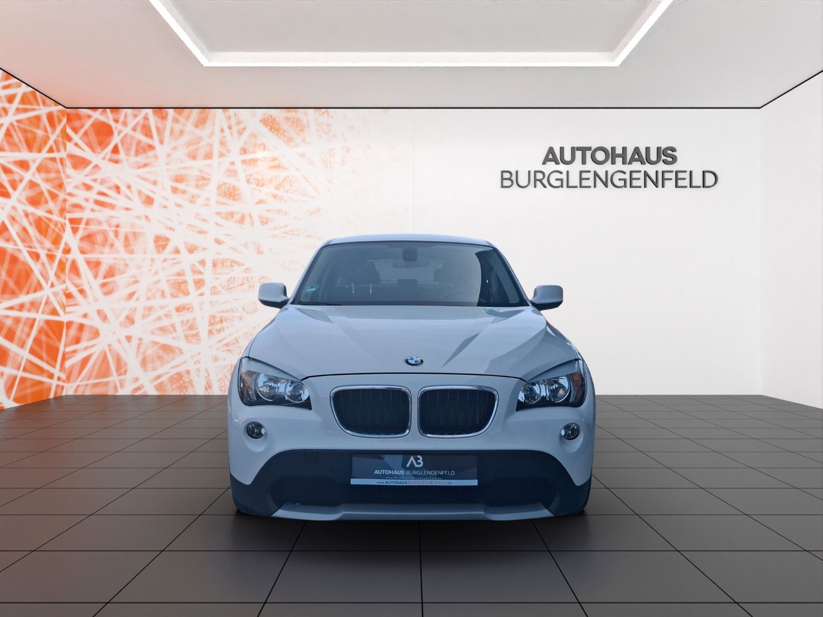 Fahrzeugabbildung BMW X1 Baureihe X1 18d xDrive ! NAVI ! Harman/Kardon