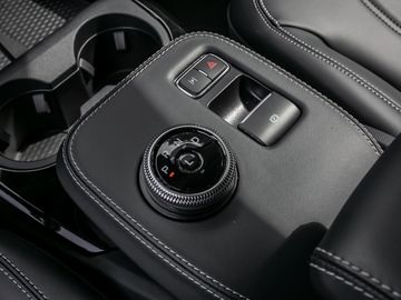 Ford Mustang Mach-E Basis Autobahnassi. 360° Kamera
