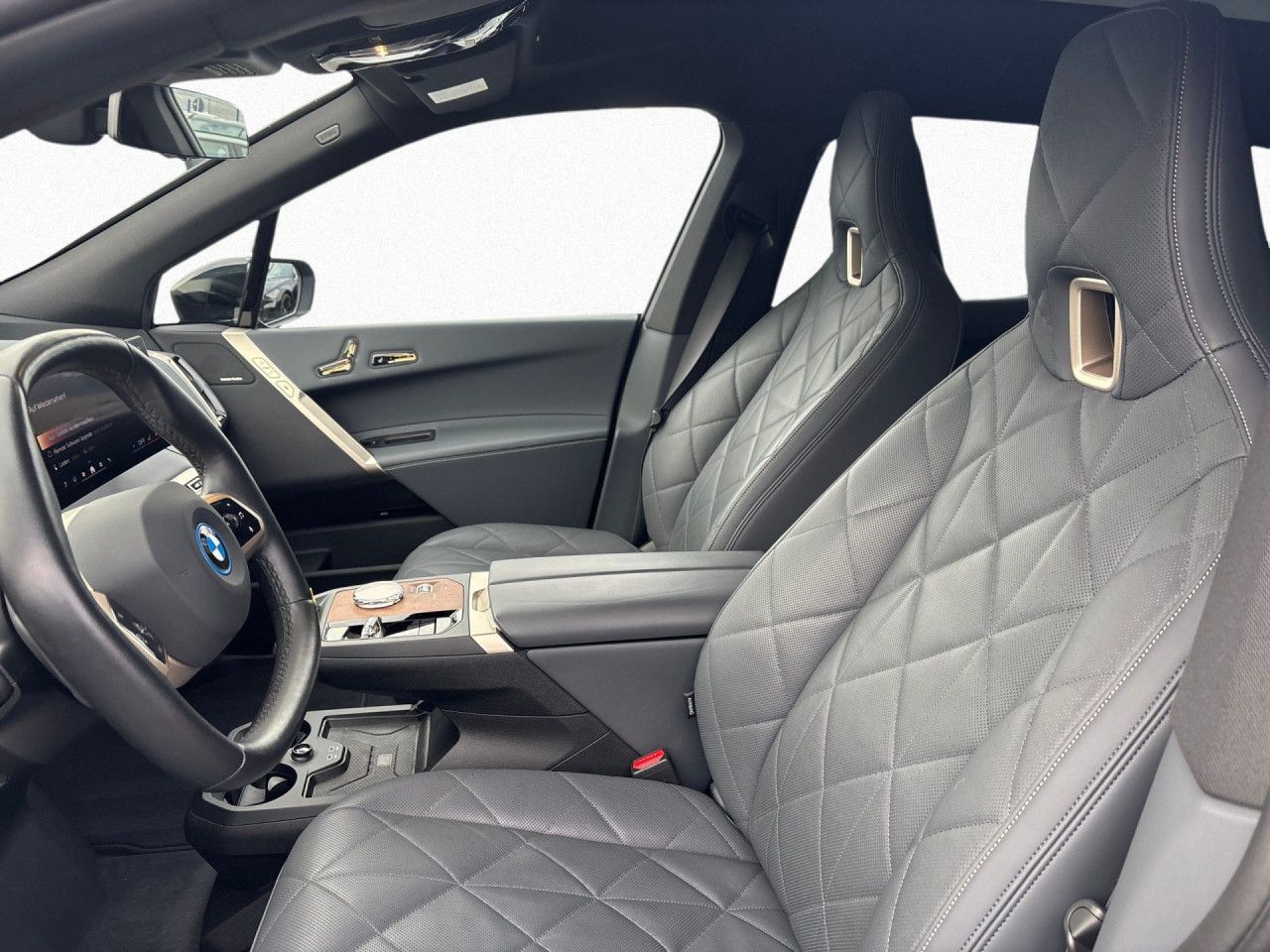 BMW iX - Bild 12