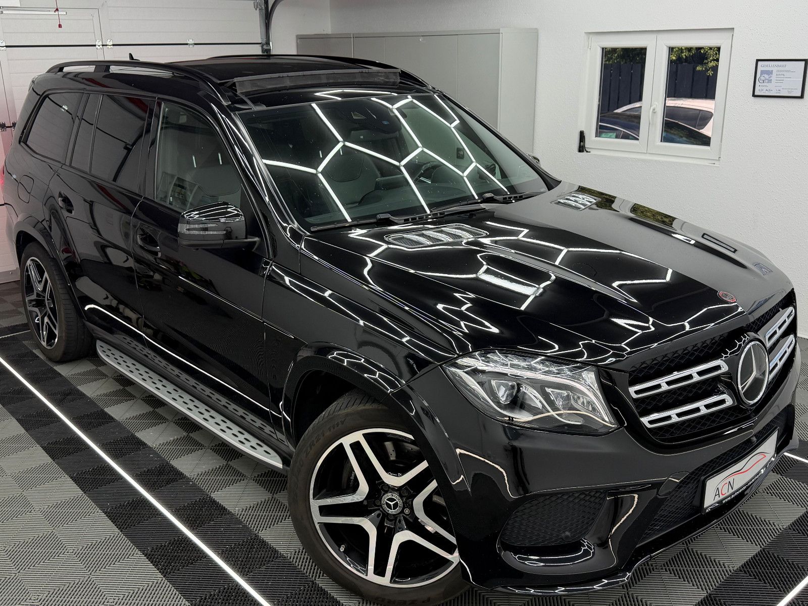 Fahrzeugabbildung Mercedes-Benz GLS 350 d 4Matic AMG-LINE/PANO/AHK/DAB/7-SITZER