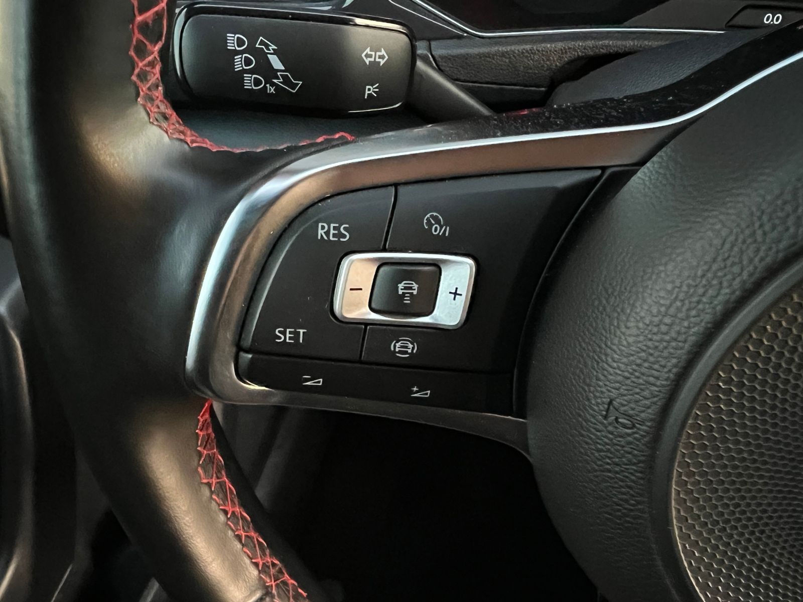 Fahrzeugabbildung Volkswagen T-Roc 1.5 TSI Sport *AHK,ACC,17"-LM*