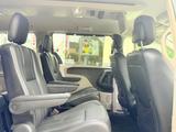 Chrysler Grand Voyager*7sitzer*DVD*LEDER*NAVI*E-TÜREN*VOL - Chrysler Grand Voyager mit Benzin-Antrieb