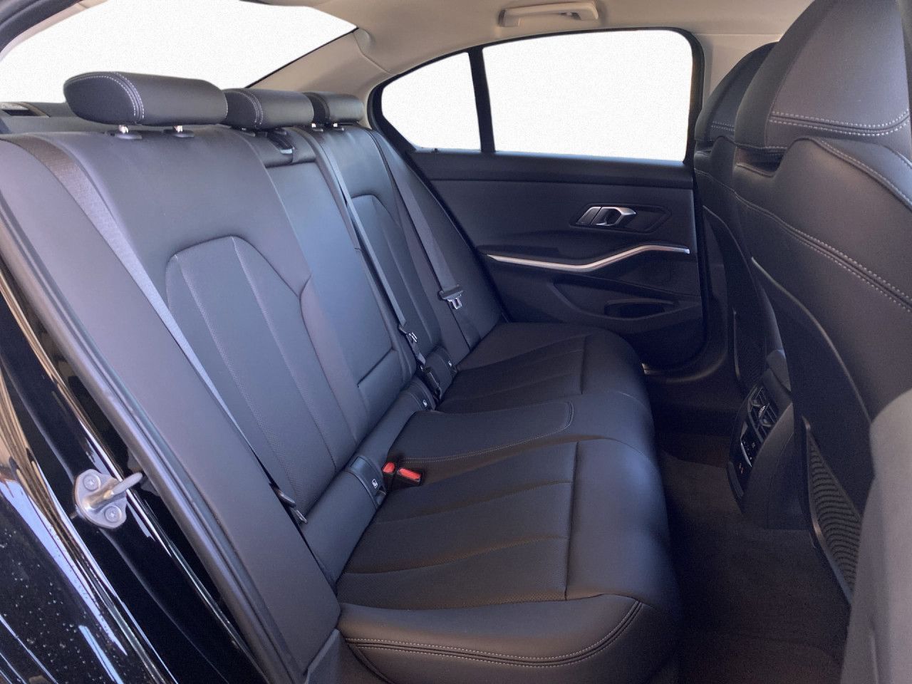 BMW 330 - Bild 11