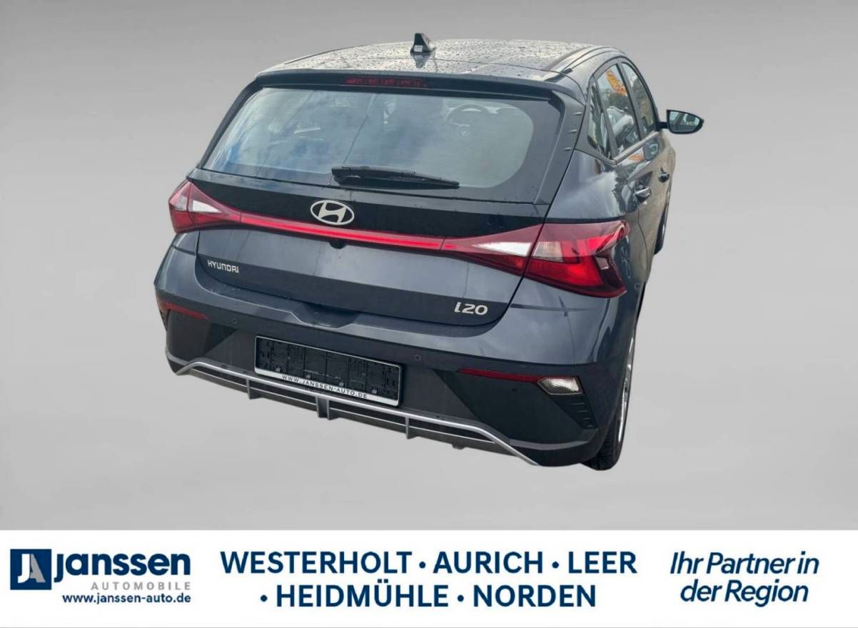 Fahrzeugabbildung Hyundai i20 Select Funktionspaket PDC Navi Rückfahrkamer