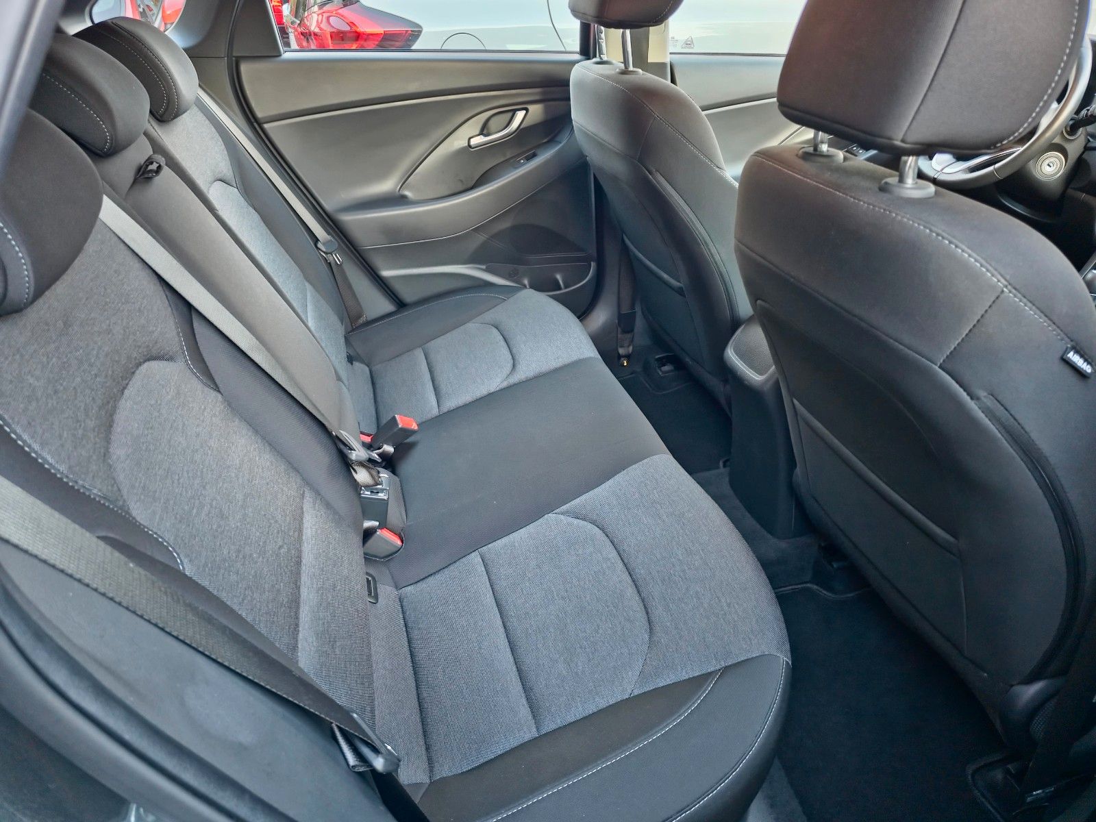 Hyundai i30 ,Mild-Hybrid,LED,Navi,Kamera,Alu,Automatik foto 19