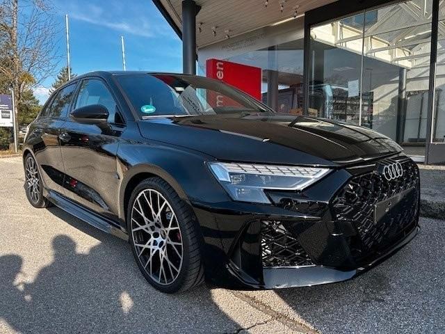 Audi RS3 Sportback/SONOS/Pano/19"/Matrix/Sportabgas