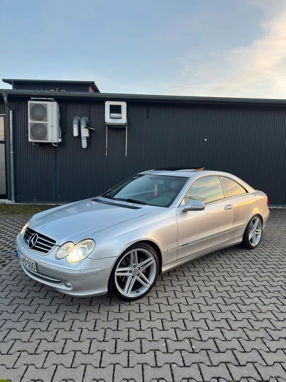 Mercedes-Benz CLK 320
