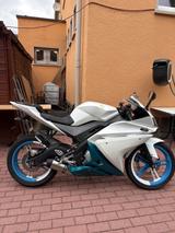 Yamaha yzf r125 - YAMAHA 2012 YZF R1