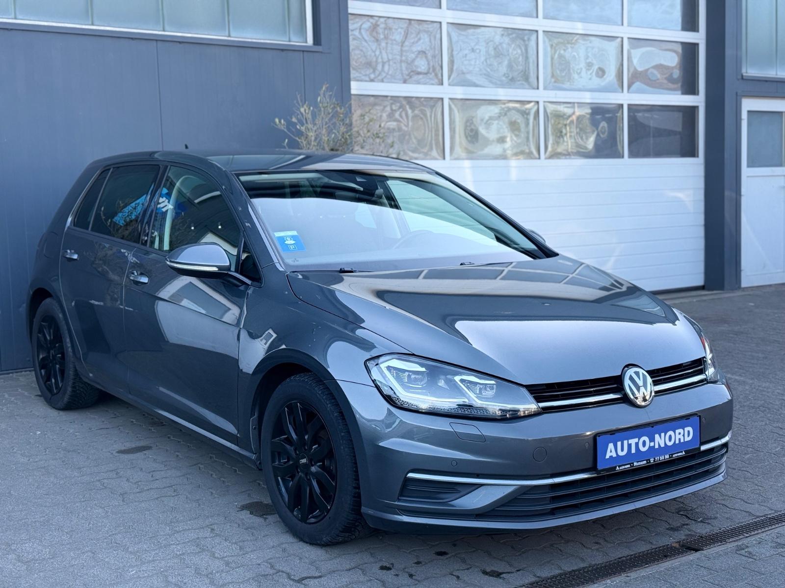 Volkswagen Golf VII Lim. Sound *SHZ* *HU/AU NEU*