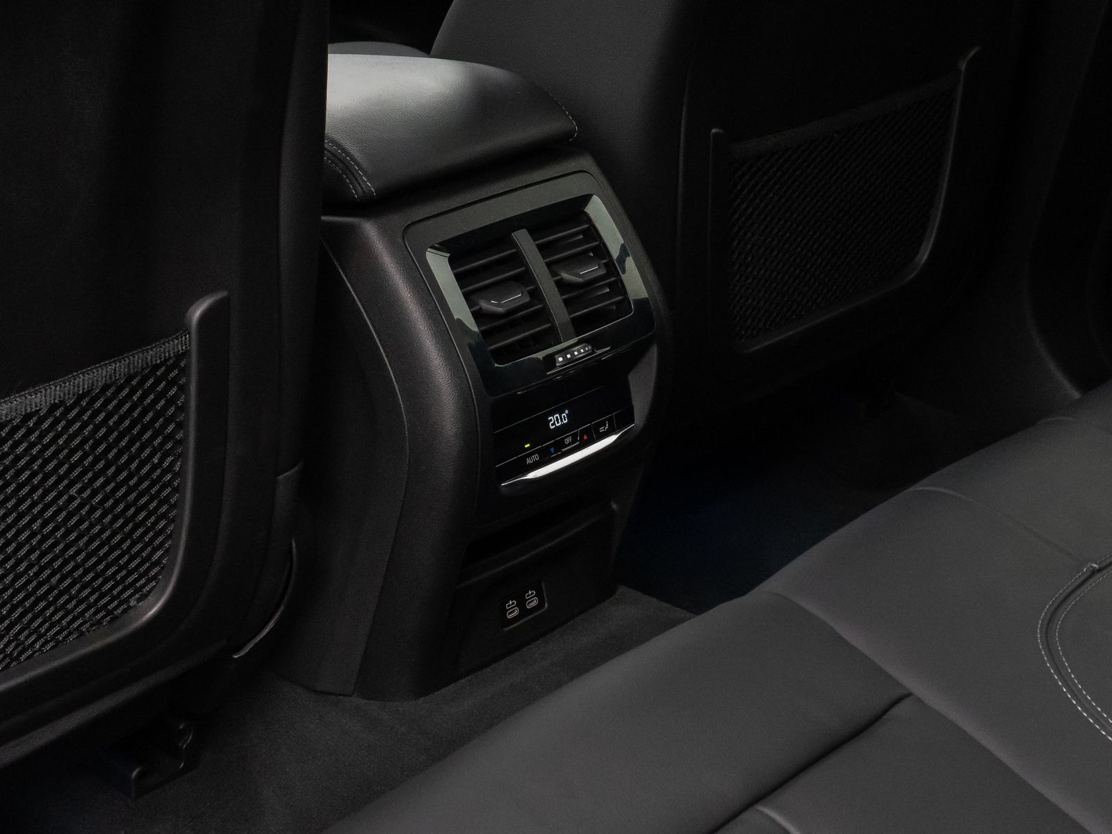 Fahrzeugabbildung BMW X3 xD30e M Sport 360° DAB HiFi AHK Leder 19Zoll