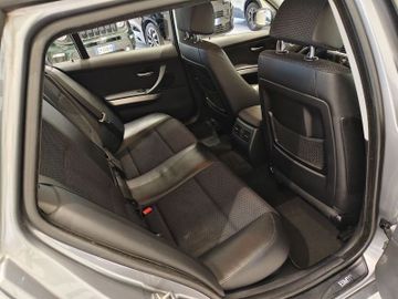 BMW 320 - 6