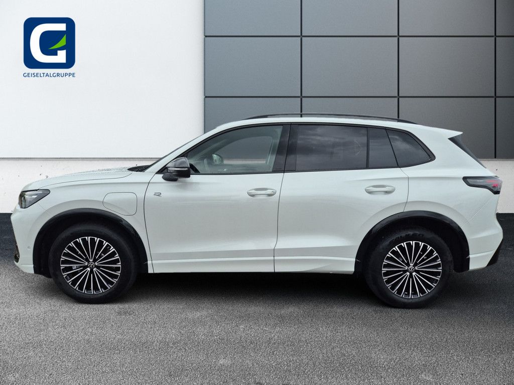 Tiguan 1.5 TSI eHybrid R-Line *DSG*AHK*PANO*BLAC