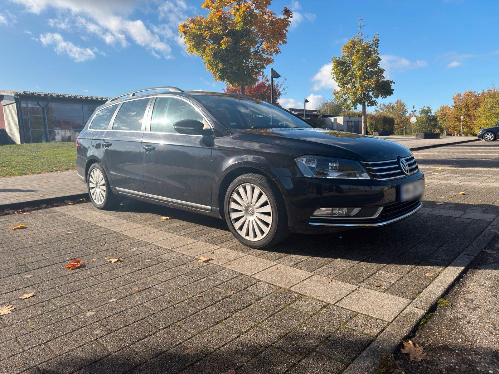 Volkswagen Passat 2014 — rear view
