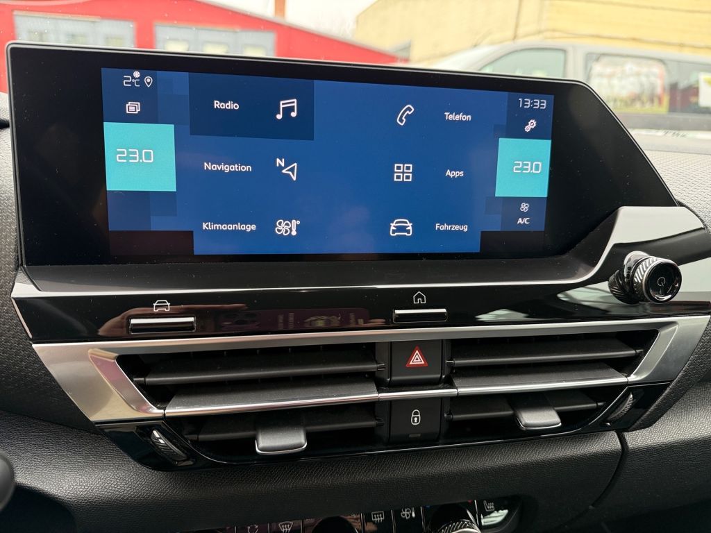 Fahrzeugabbildung Citroën e-C4 136 FEEL PACK+ Kältepaket