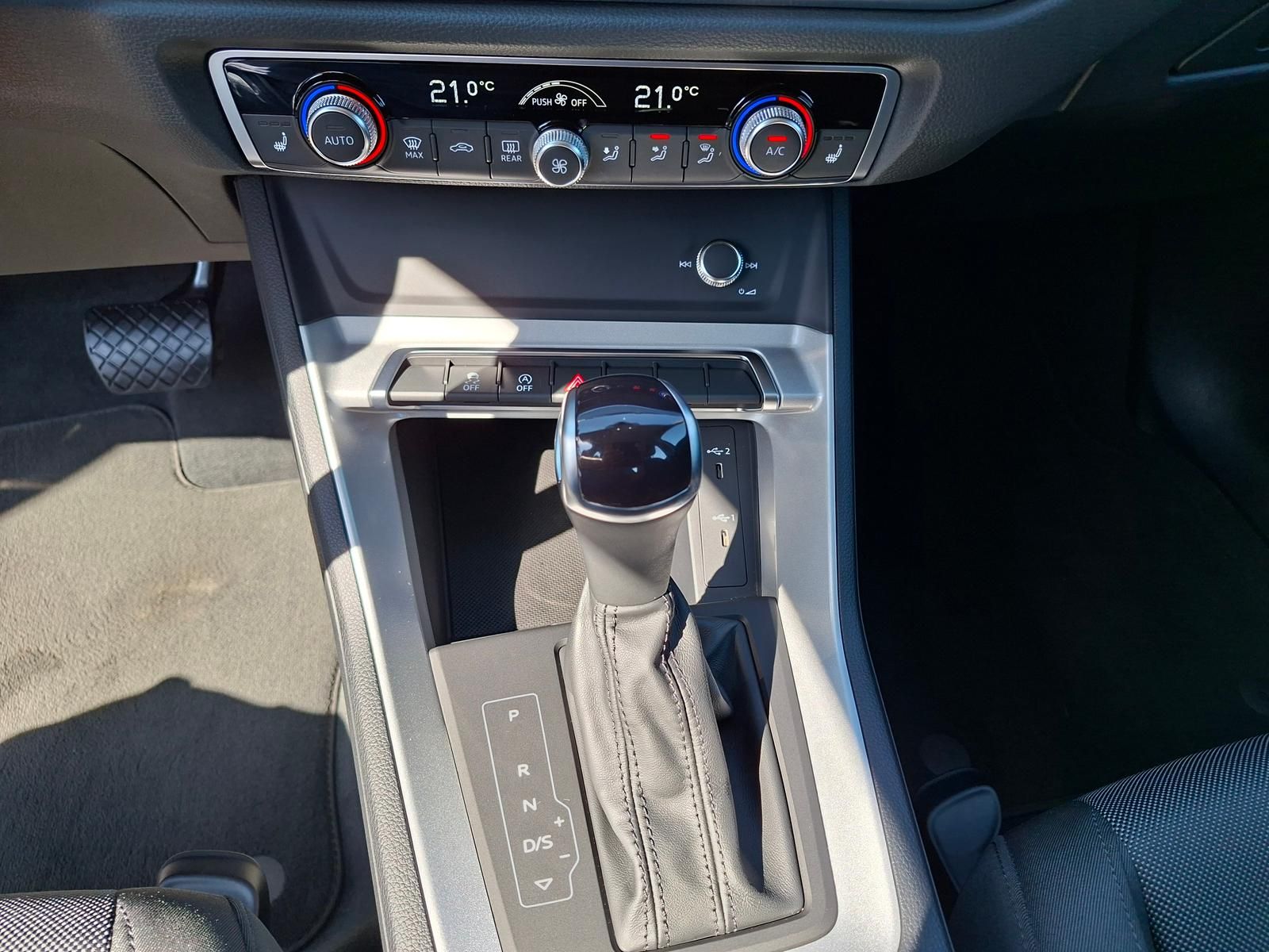 Audi Q3 40 TFSI *Quattro*NAVI*ACC*AHK*Alu* foto 14