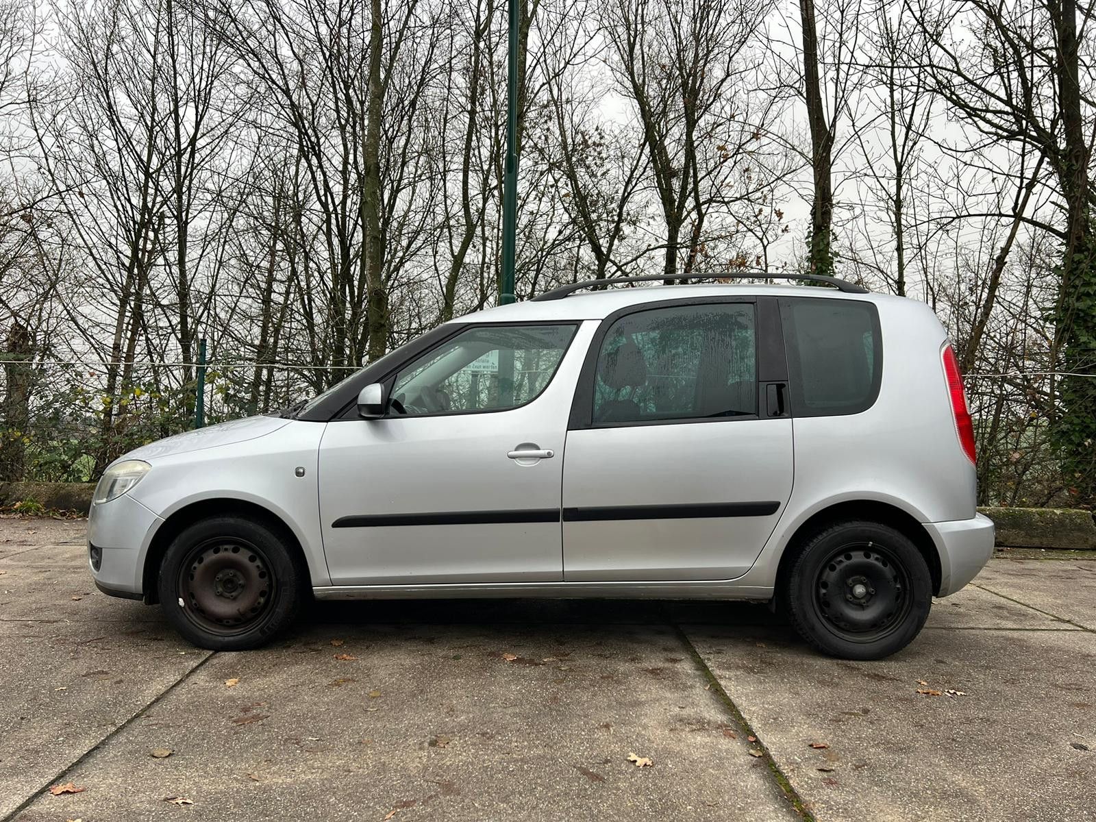 SKODA Roomster Style 1.Hand AHK Klima Sitzheizung