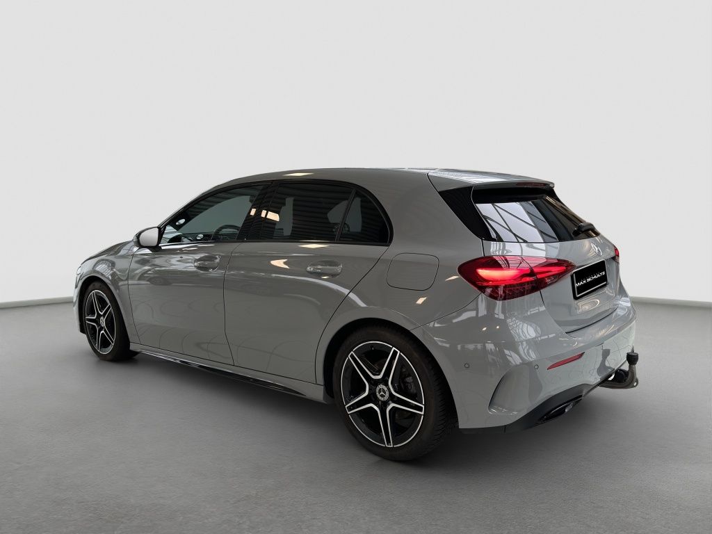 Fahrzeugabbildung Mercedes-Benz A 200 Kompaktlimousine AMG Line*Night Paket*LED