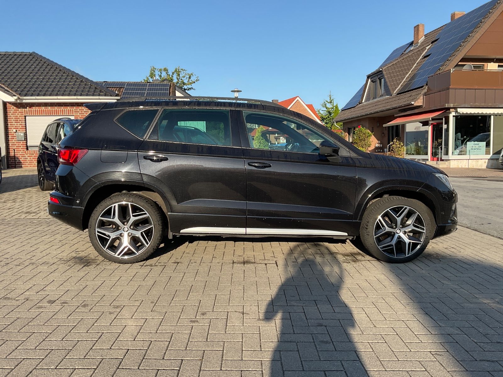 Fahrzeugabbildung SEAT Ateca 1.5 TSI FR DSG,AHK,LED,Navi,19",ACC