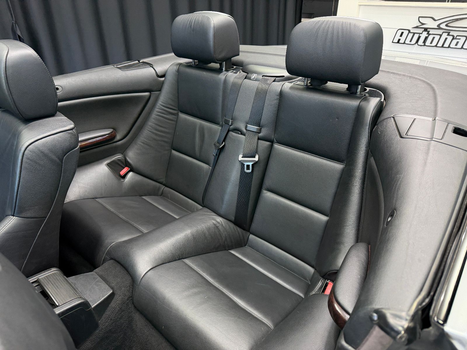 Fahrzeugabbildung BMW 330Ci|M-PAKET 2|HIFI|PDC|NAVI|LCI