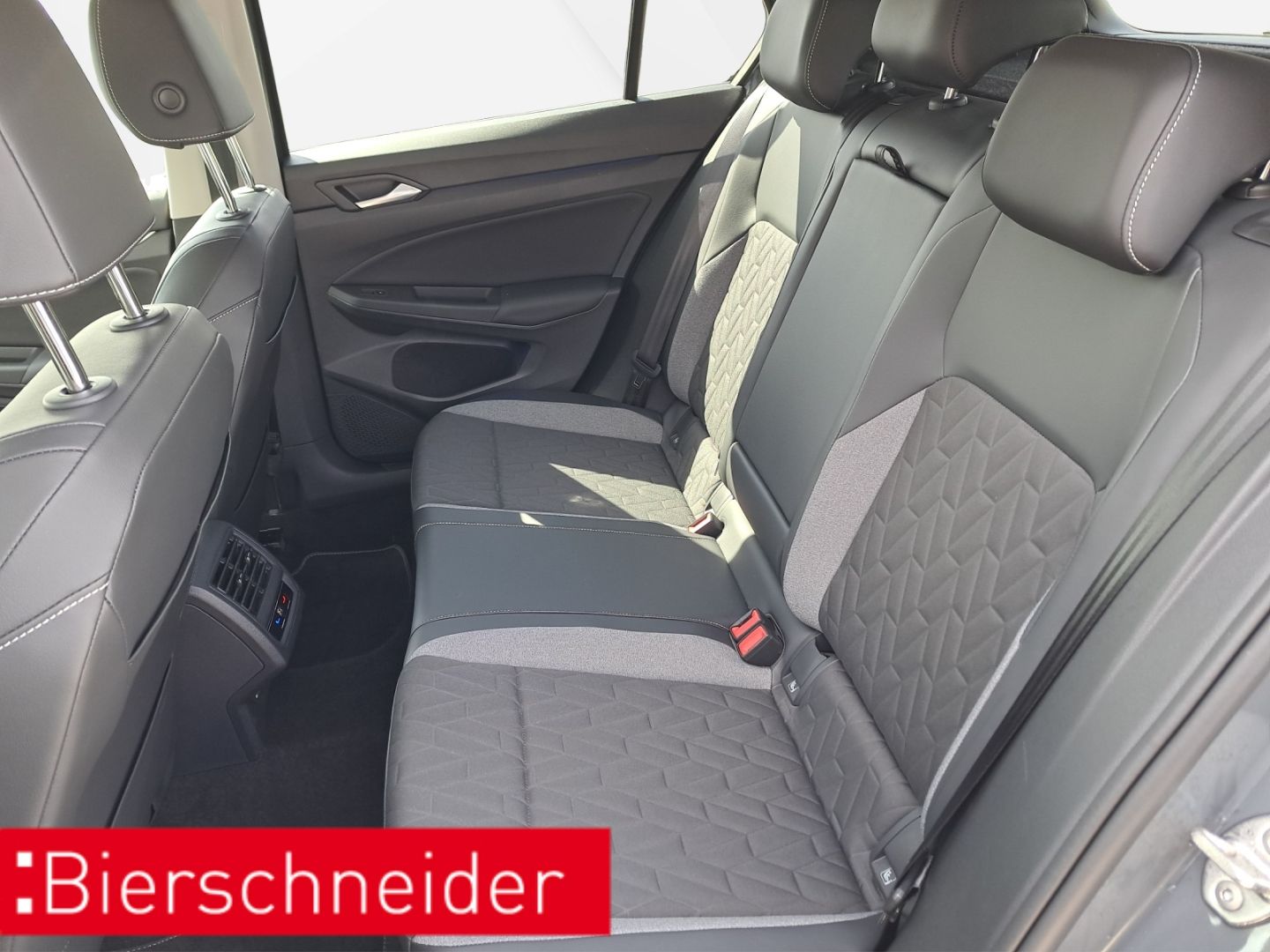Volkswagen Golf - Bild 11