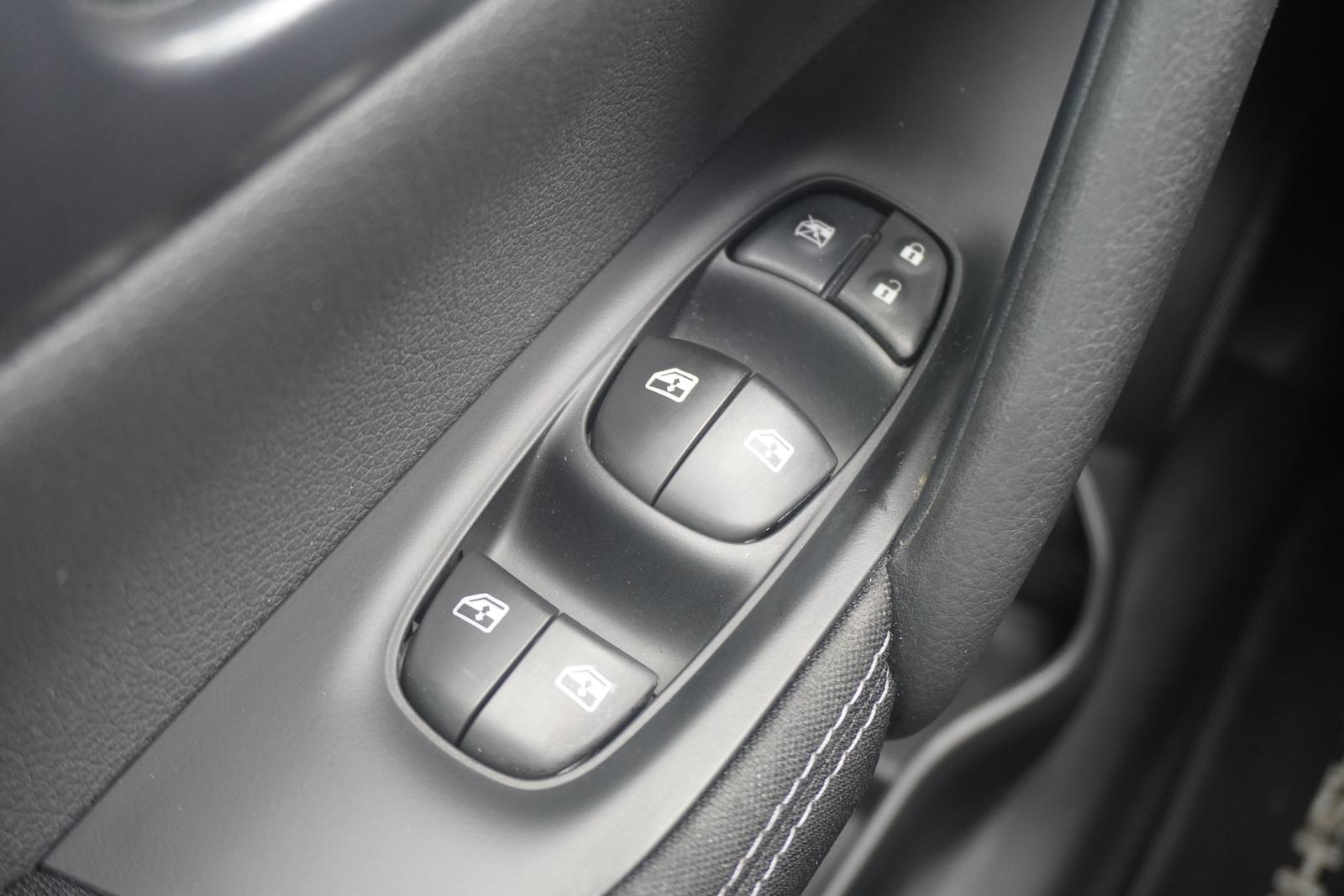 Nissan Qashqai 1.6 N-Connecta 360° Spurhalte Tempomat